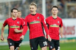 英雄联盟总决赛赛程-弗赖堡在德国联赛中取得重要胜利