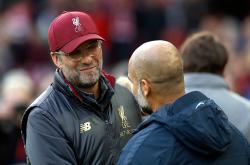 英雄联盟总决赛直播-天空之城球队作客赢得比赛，取得三分