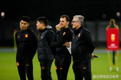 -魔术轻取竞争对手温情，球员纷纷力挺新教练的简单介绍