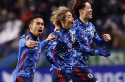 英雄联盟总决赛-日本足球队在欧洲预选赛中遭遇困境，晋级悬念