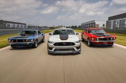 英雄联盟总决赛门票-绝境靠巨星！篮球场末节惊雷，足球场上空划过孤胆英雄