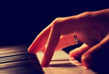 红蓝烽火:利物浦铁蹄踏破斗牛士,奥运战场暗涌三重杀机