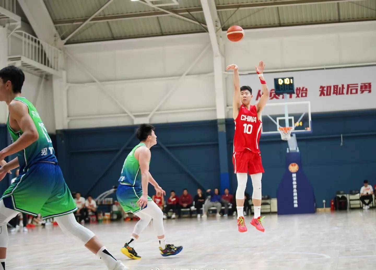 天津男篮连胜三场,士气高涨备战下一轮比赛的简单介绍 天津男篮连胜三场,士气高涨备战下一轮比赛的简单介绍