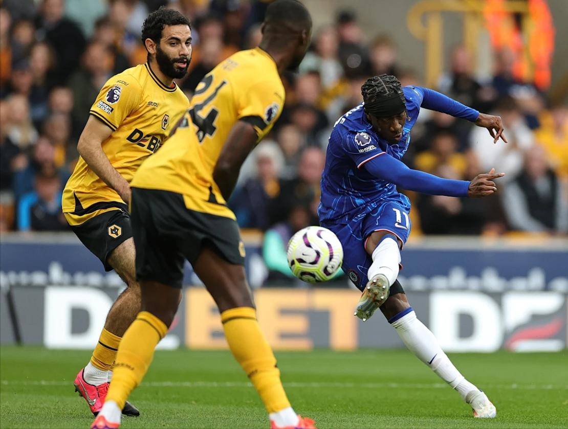 南安普顿惜败纽卡斯尔，球队需调整战术