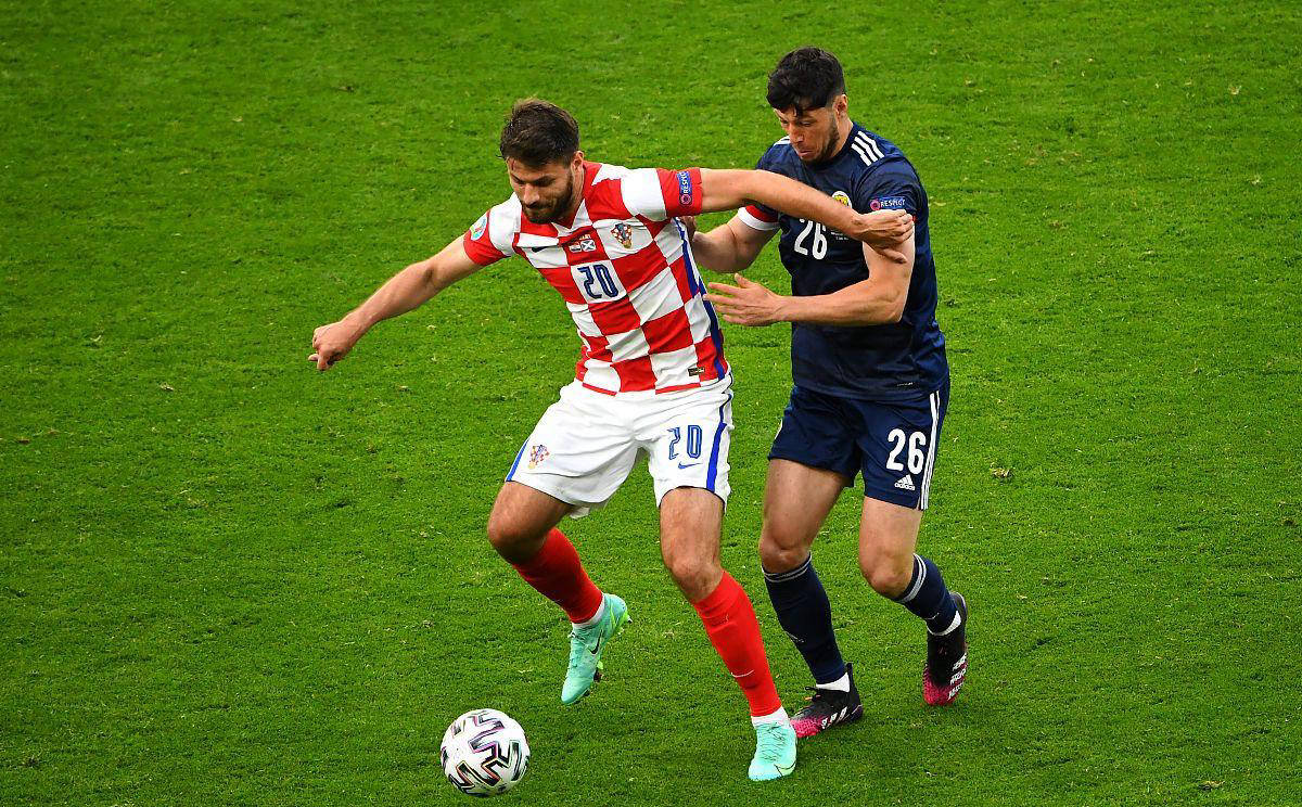 克罗地亚球队联手抵挡,守住比分取得胜利 克罗地亚球队联手抵挡,守住比分取得胜利