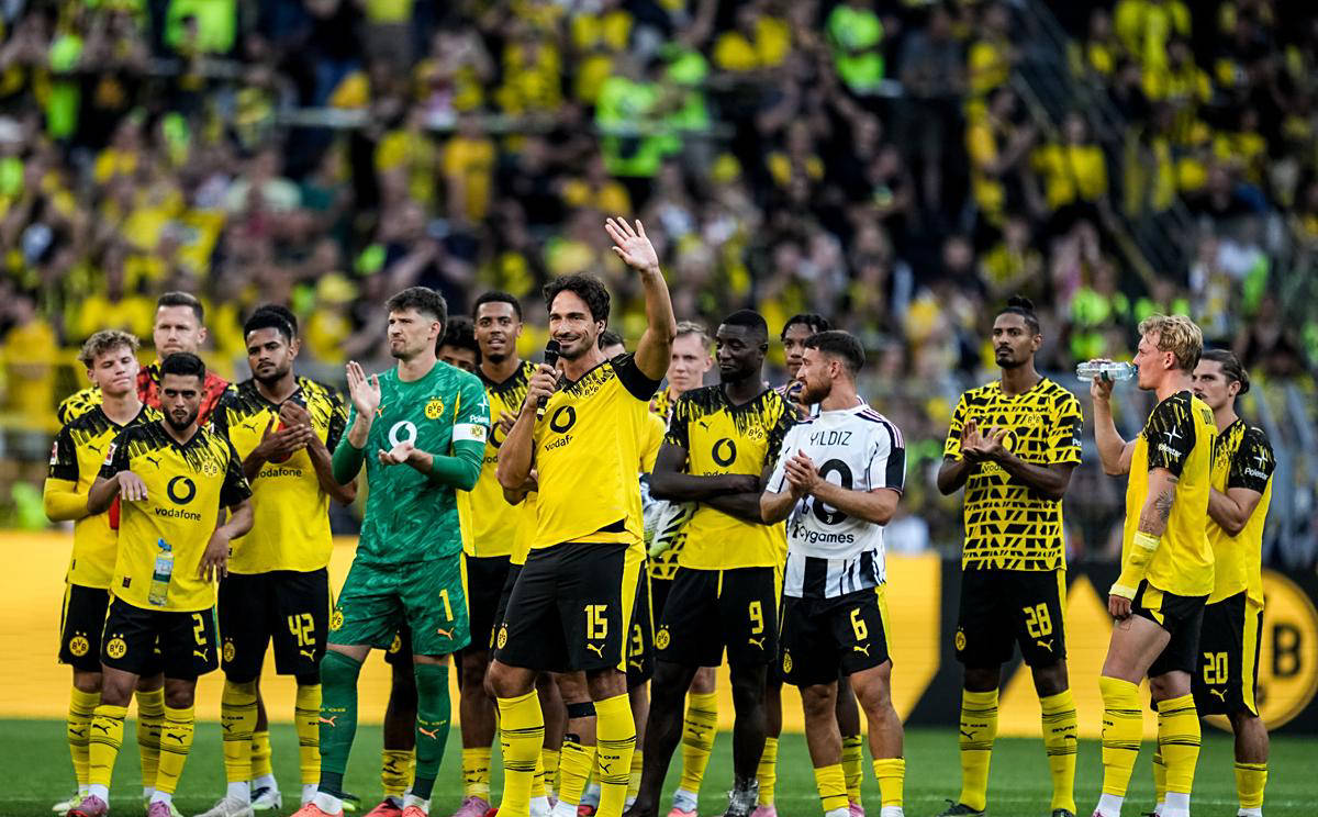 多特蒙德队主场逆转战胜对手,喜获一场胜利 多特蒙德队主场逆转战胜对手,喜获一场胜利