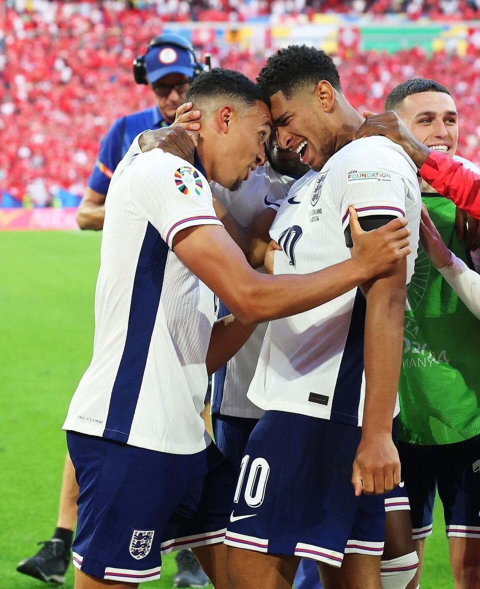 荷兰完胜巴黎，贝林厄姆点燃赛场的简单介绍