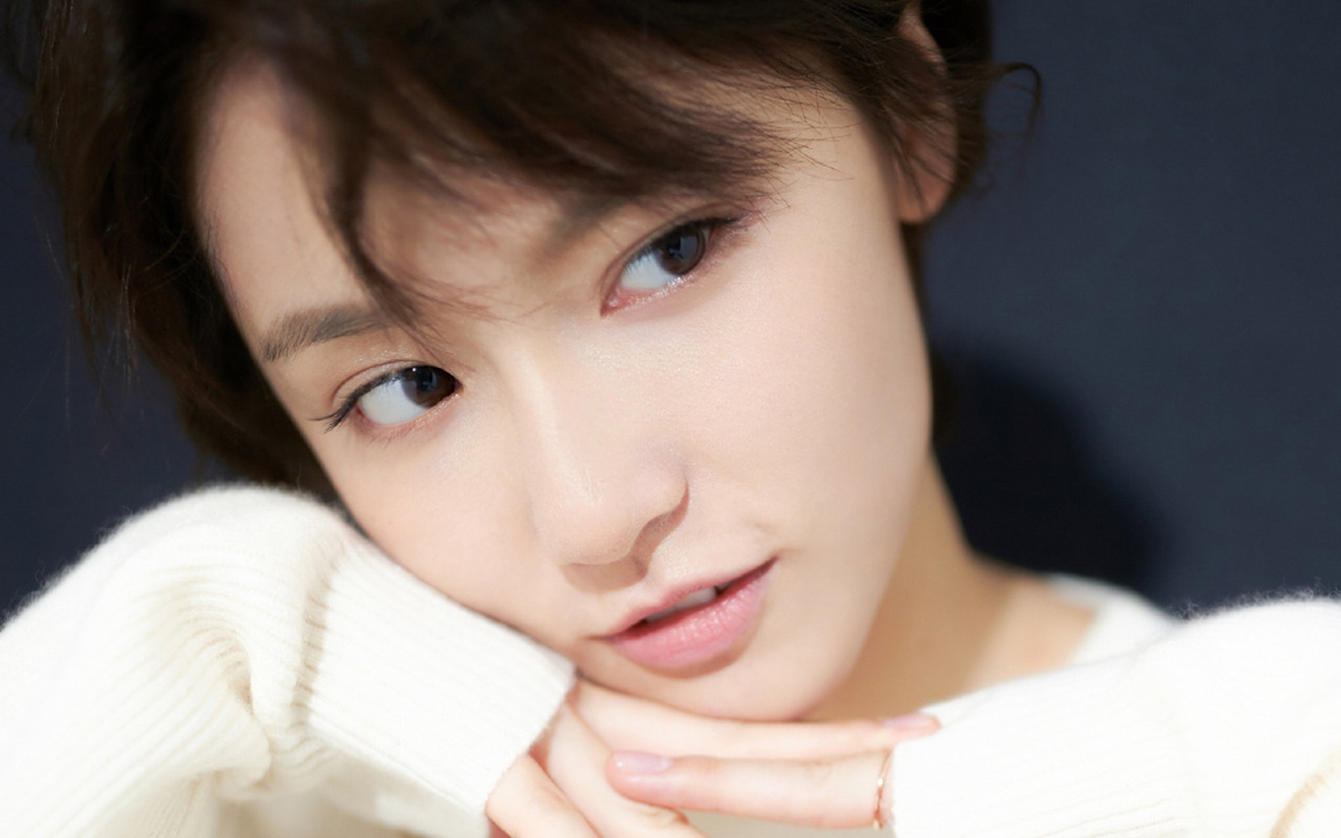 速度与策略的交锋,黄蜂在F1街道赛焦点战中力克北京队