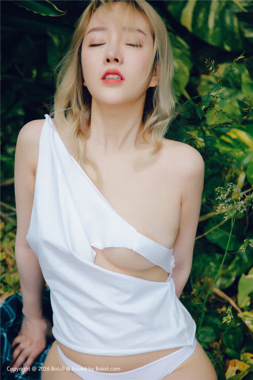 巴斯托尼巨星光芒与智利团队胜利，现代足球的双面镜